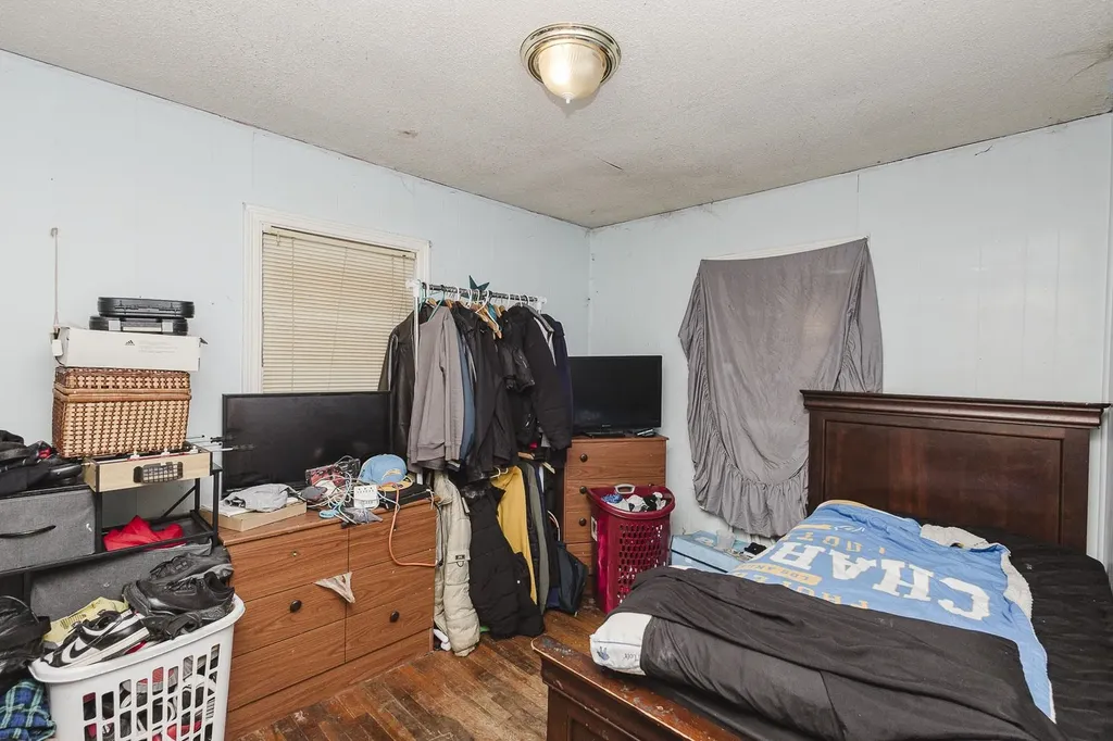 739 S Crestway Wichita KS 67218