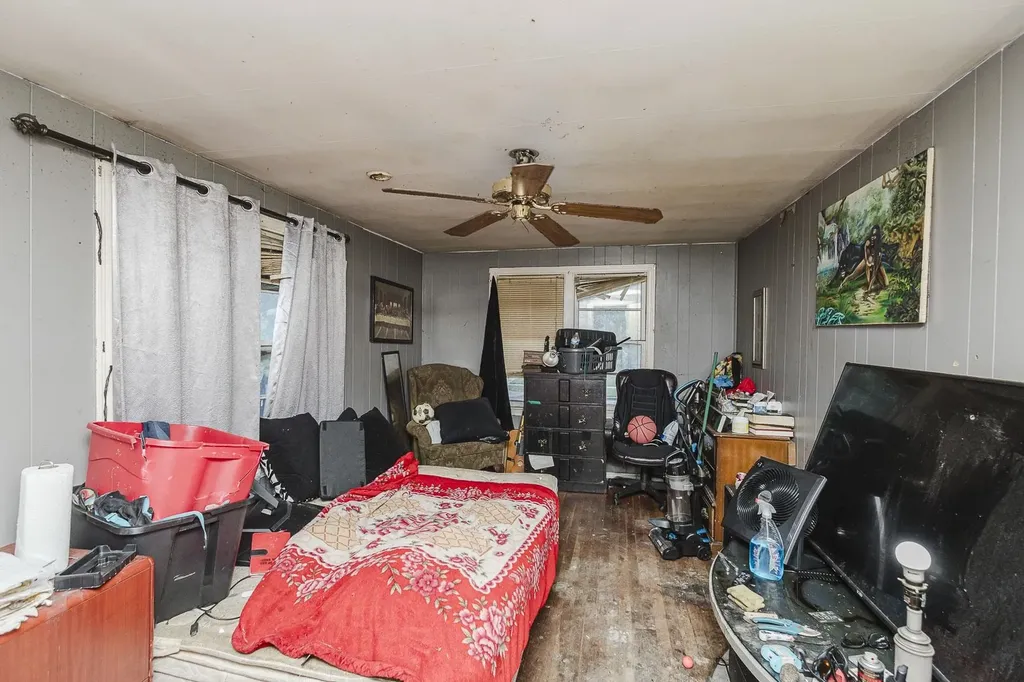 739 S Crestway Wichita KS 67218