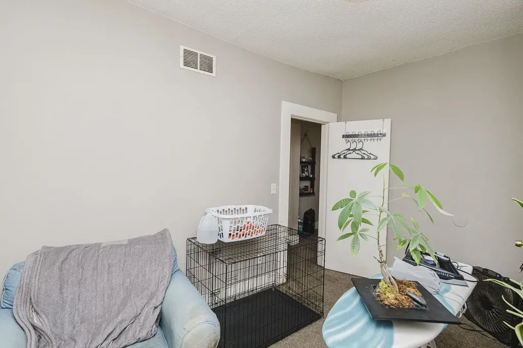 1911 S Saint Francis Wichita KS 67211