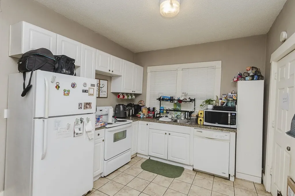 1911 S Saint Francis Wichita KS 67211