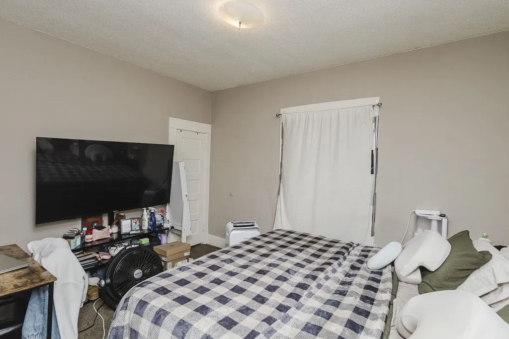 1911 S Saint Francis Wichita KS 67211