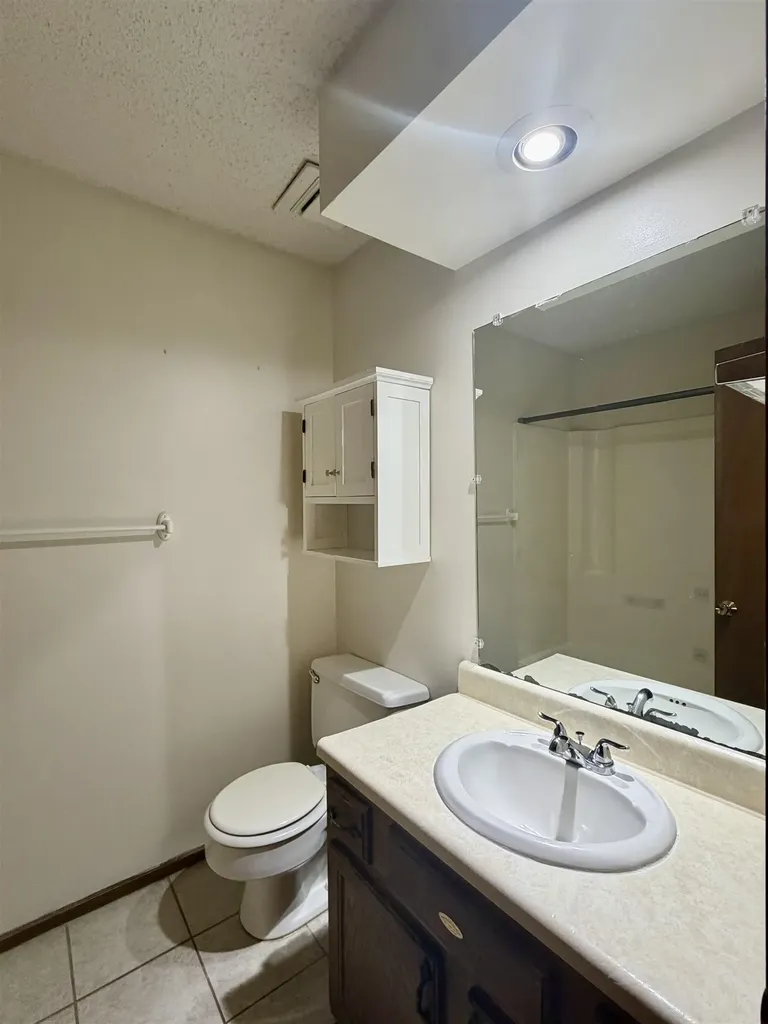7411 E 18th Street N Wichita KS 67217