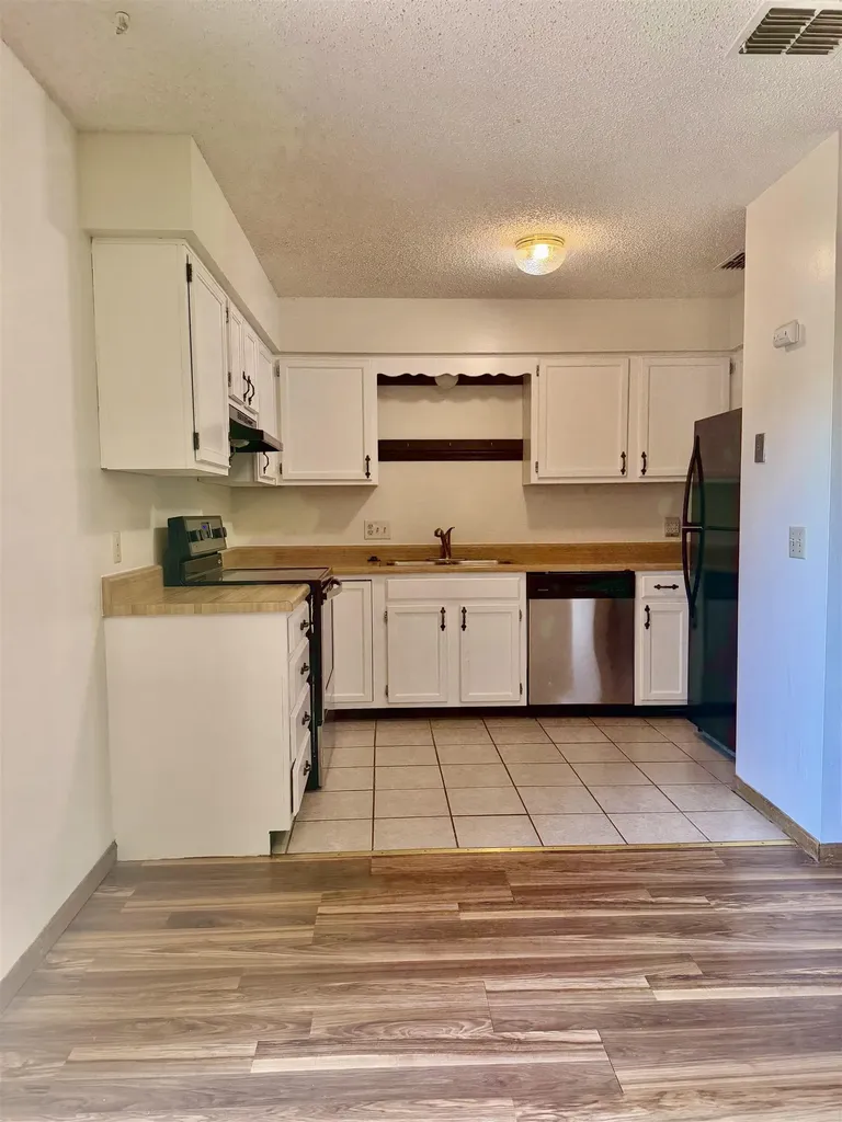 7411 E 18th Street N Wichita KS 67217