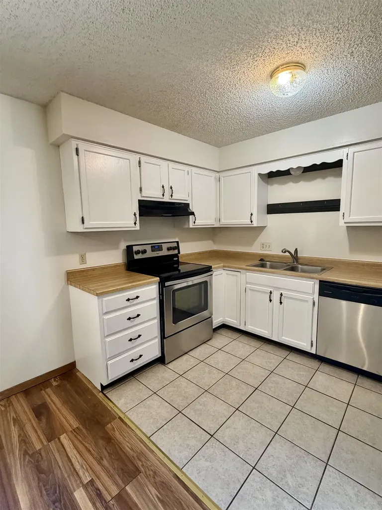 7411 E 18th Street N Wichita KS 67217