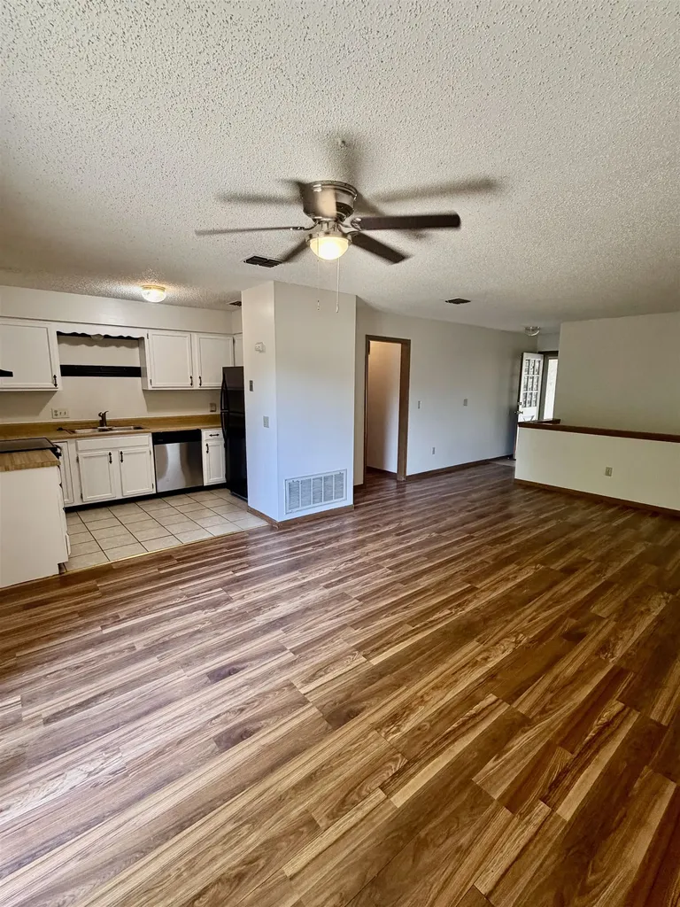 7411 E 18th Street N Wichita KS 67217