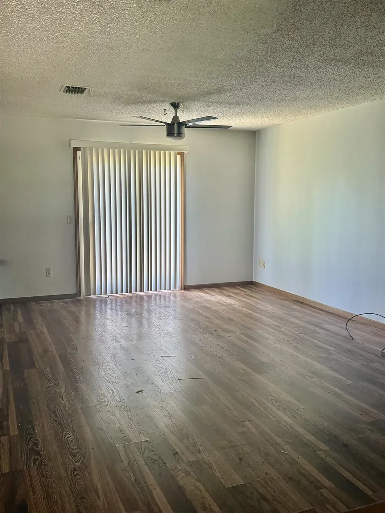7413 E 18th Street Wichita KS 67206