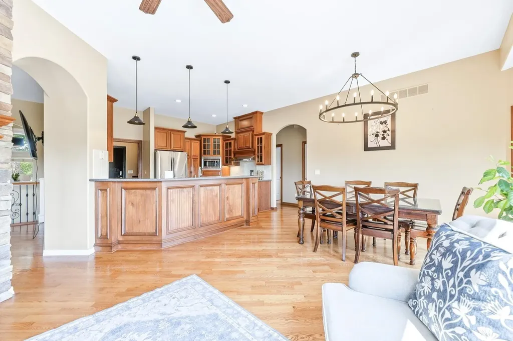 15031 W Shadow Lakes Wichita KS 67223