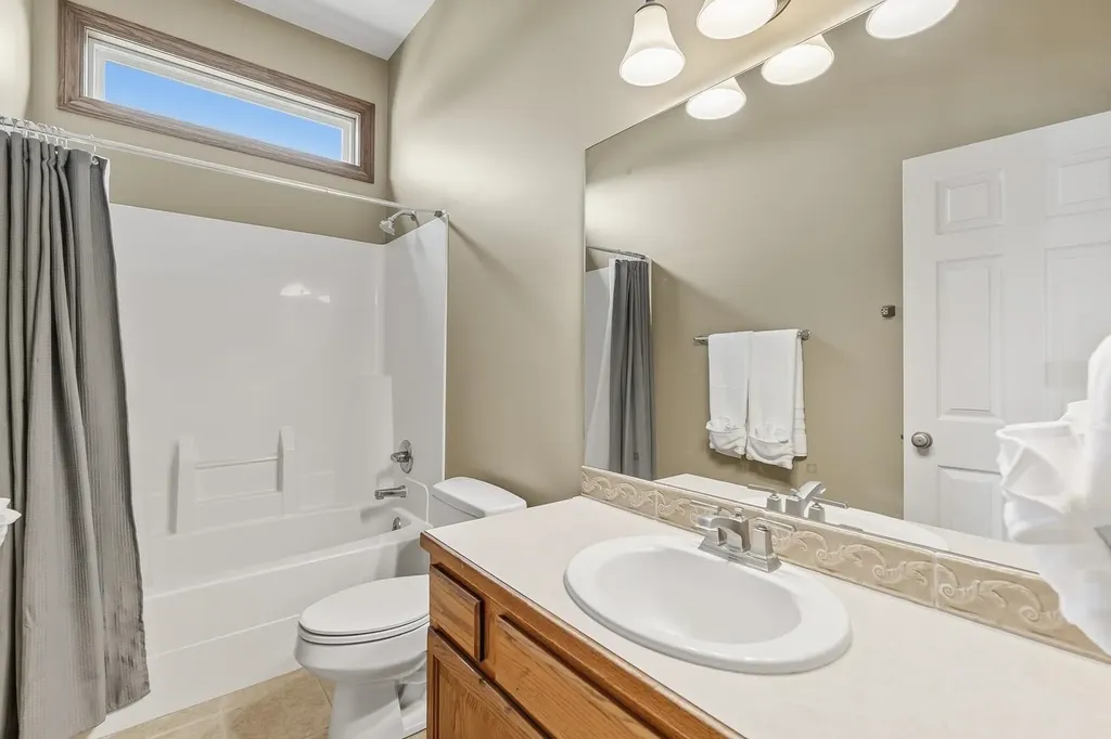 15031 W Shadow Lakes Wichita KS 67223
