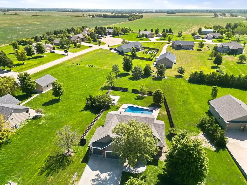 15031 W Shadow Lakes Wichita KS 67223