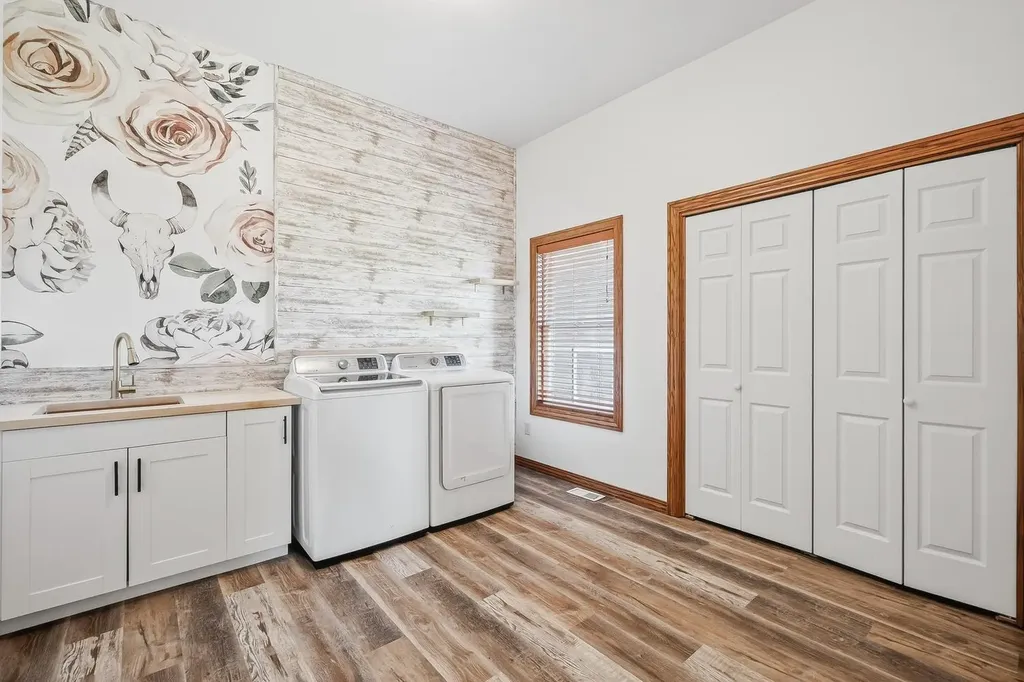 15031 W Shadow Lakes Wichita KS 67223