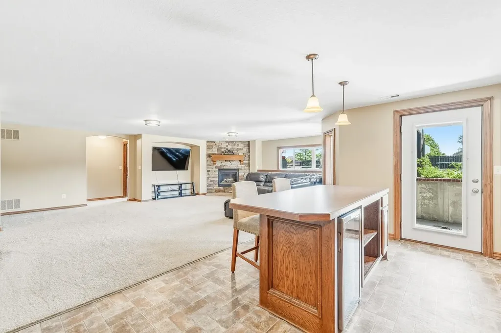 15031 W Shadow Lakes Wichita KS 67223
