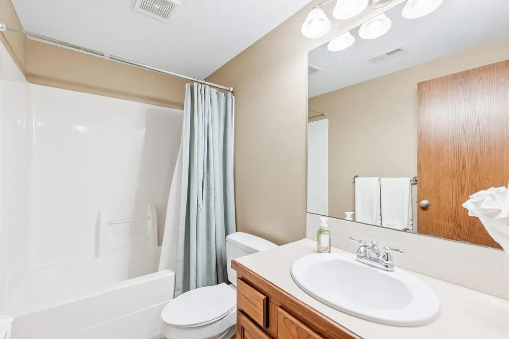 15031 W Shadow Lakes Wichita KS 67223