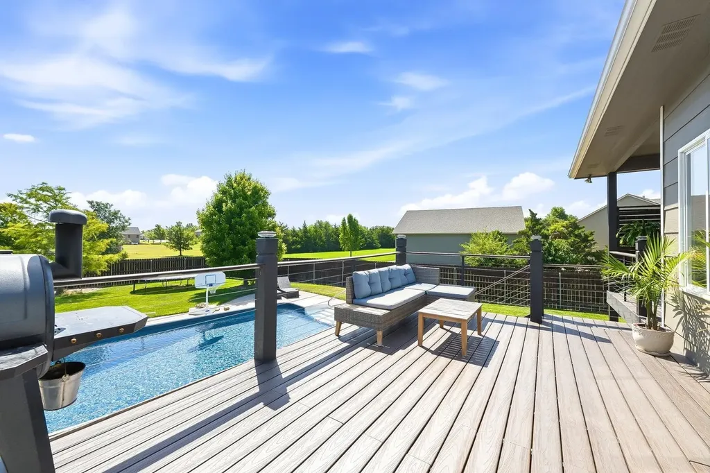 15031 W Shadow Lakes Wichita KS 67223