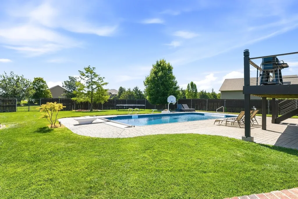 15031 W Shadow Lakes Wichita KS 67223