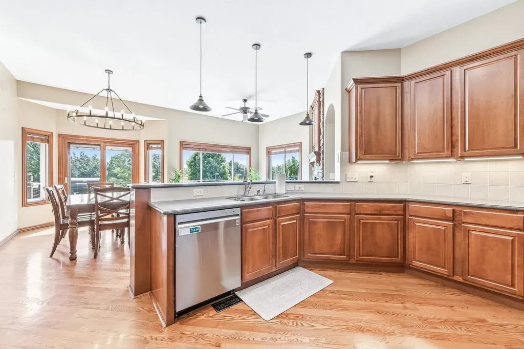 15031 W Shadow Lakes Wichita KS 67223