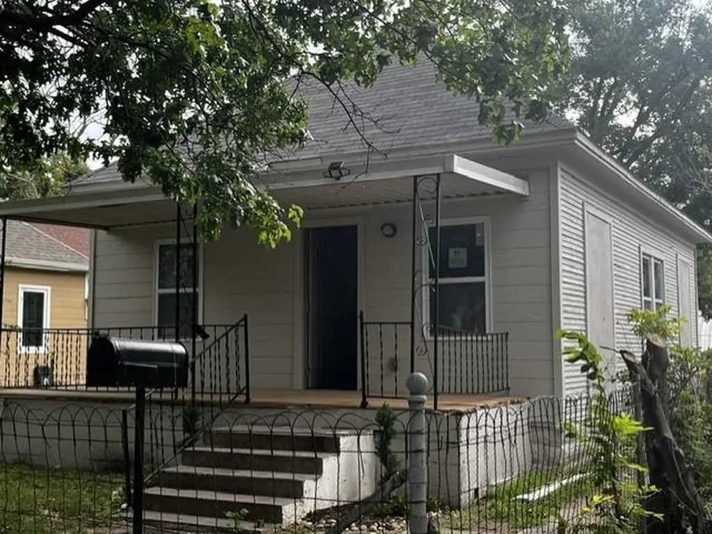 1604 N Saint Francis Wichita KS 67214