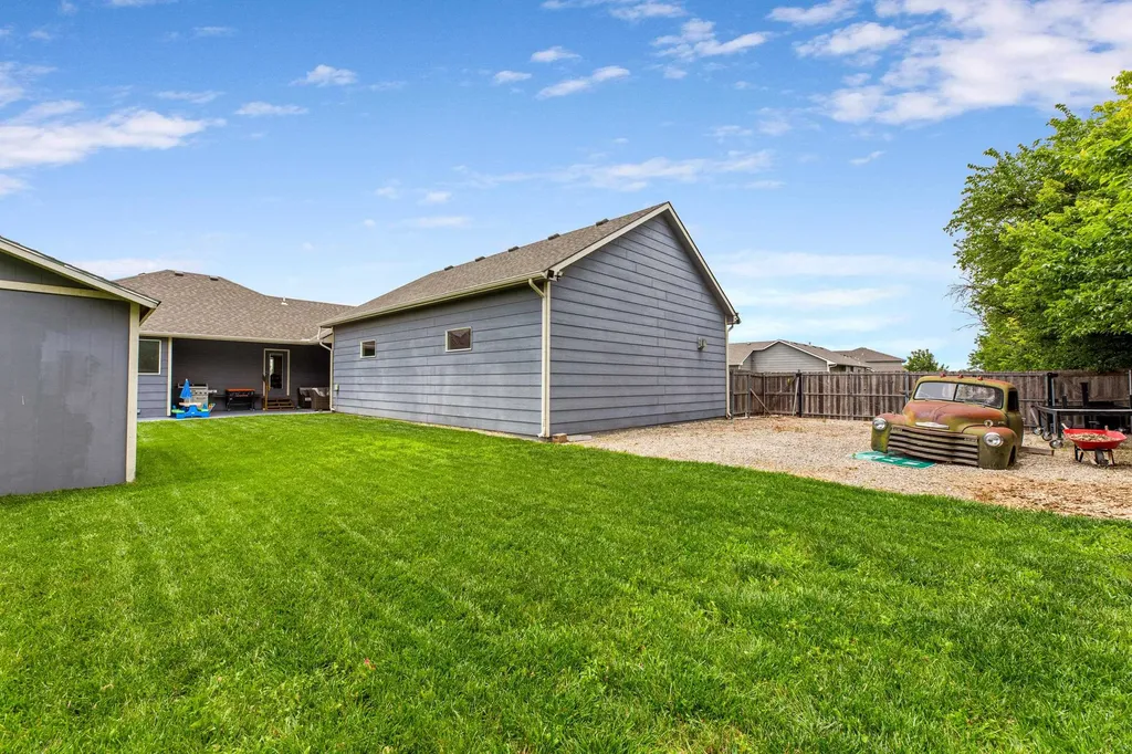 2102 S Cranbrook Street Wichita KS 67207