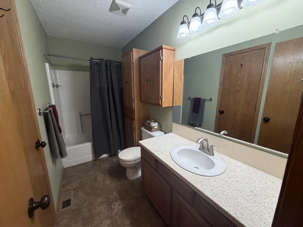 6128 W 38th Court S Wichita KS 67215
