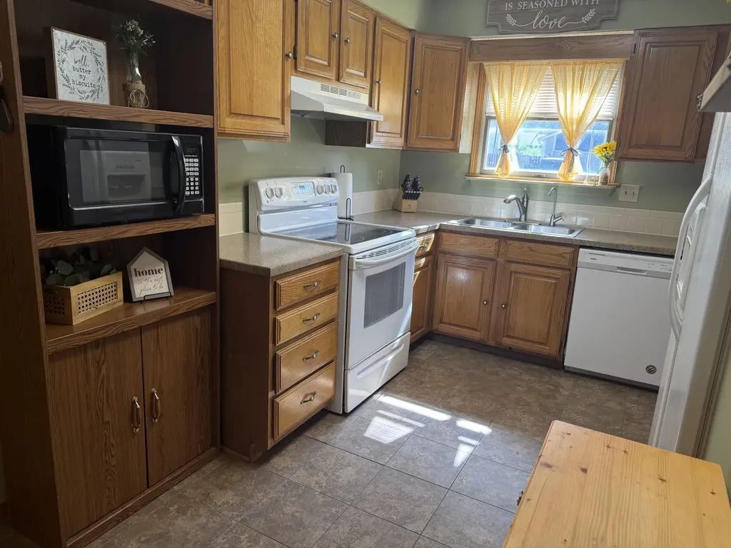6128 W 38th Court S Wichita KS 67215