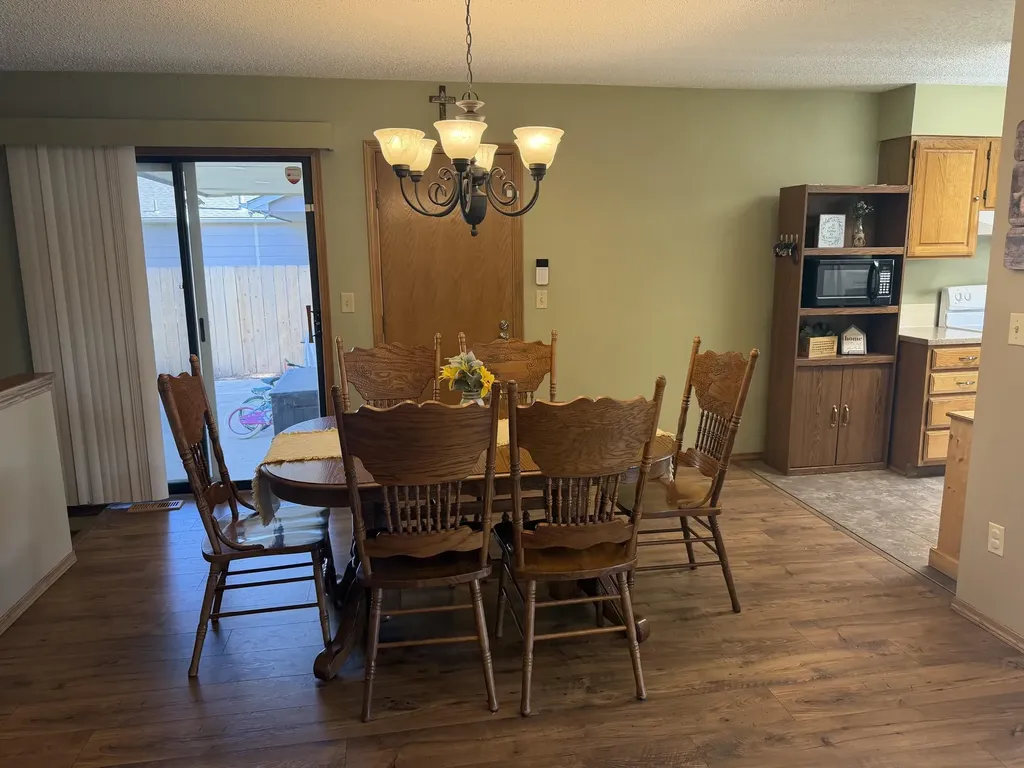 6128 W 38th Court S Wichita KS 67215