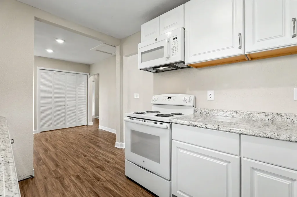 6515 N West Park View Street Park City KS 67219-1354