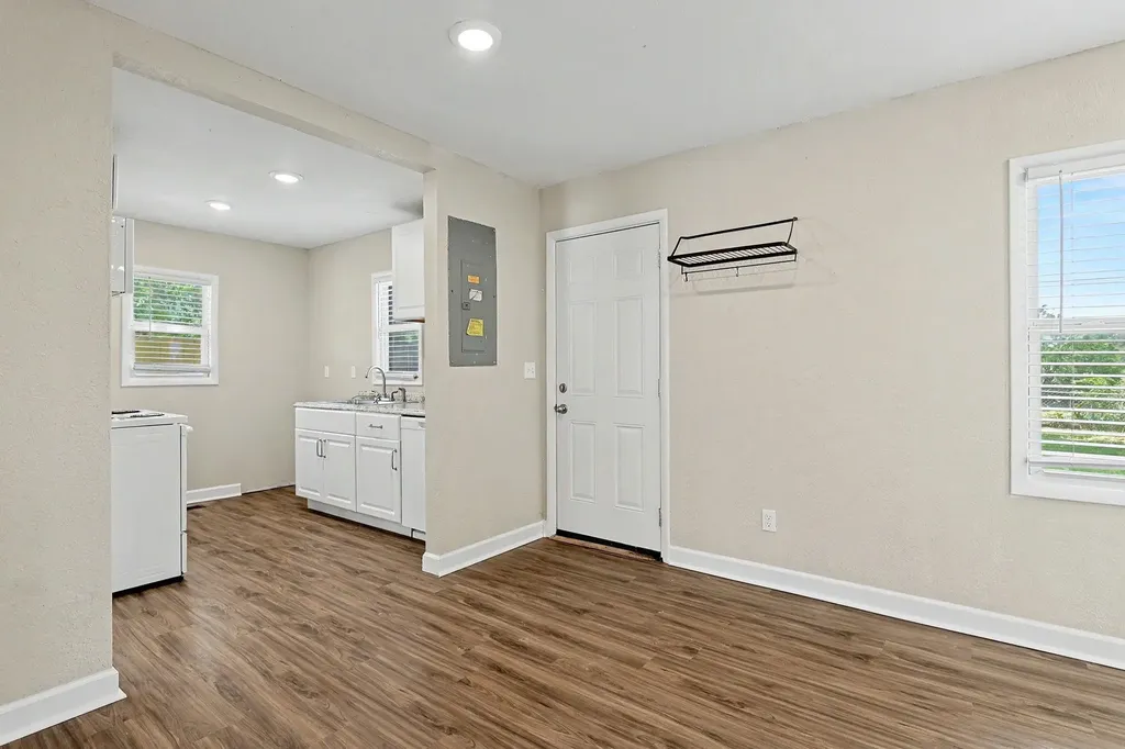 6515 N West Park View Street Park City KS 67219-1354