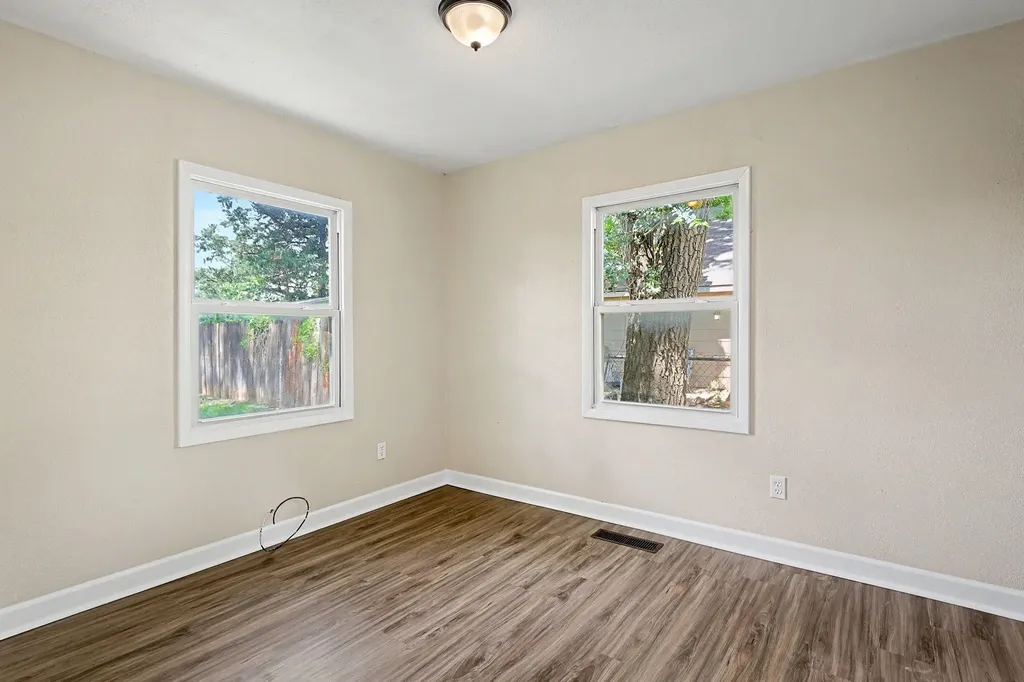 6515 N West Park View Street Park City KS 67219-1354