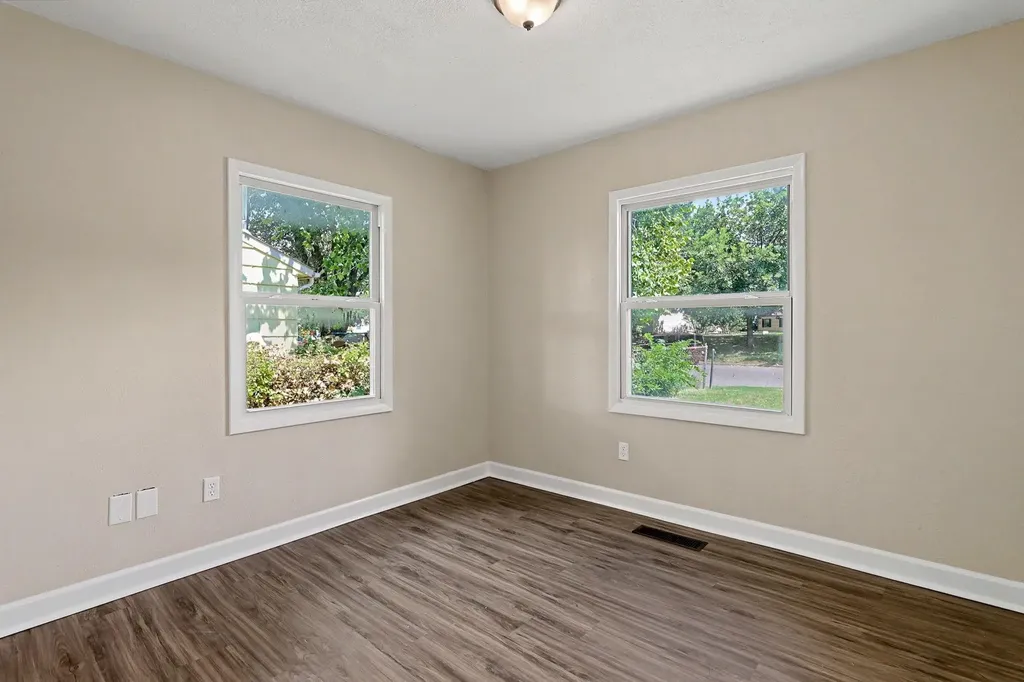 6515 N West Park View Street Park City KS 67219-1354