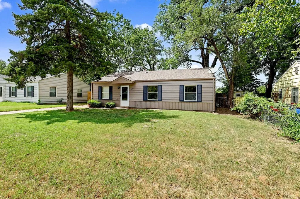 6515 N West Park View Street Park City KS 67219-1354