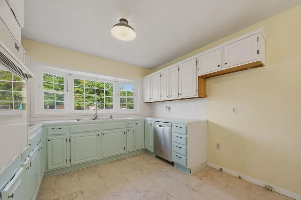 1442 N Prairie Lane Derby KS 67037
