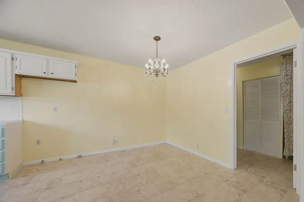 1442 N Prairie Lane Derby KS 67037