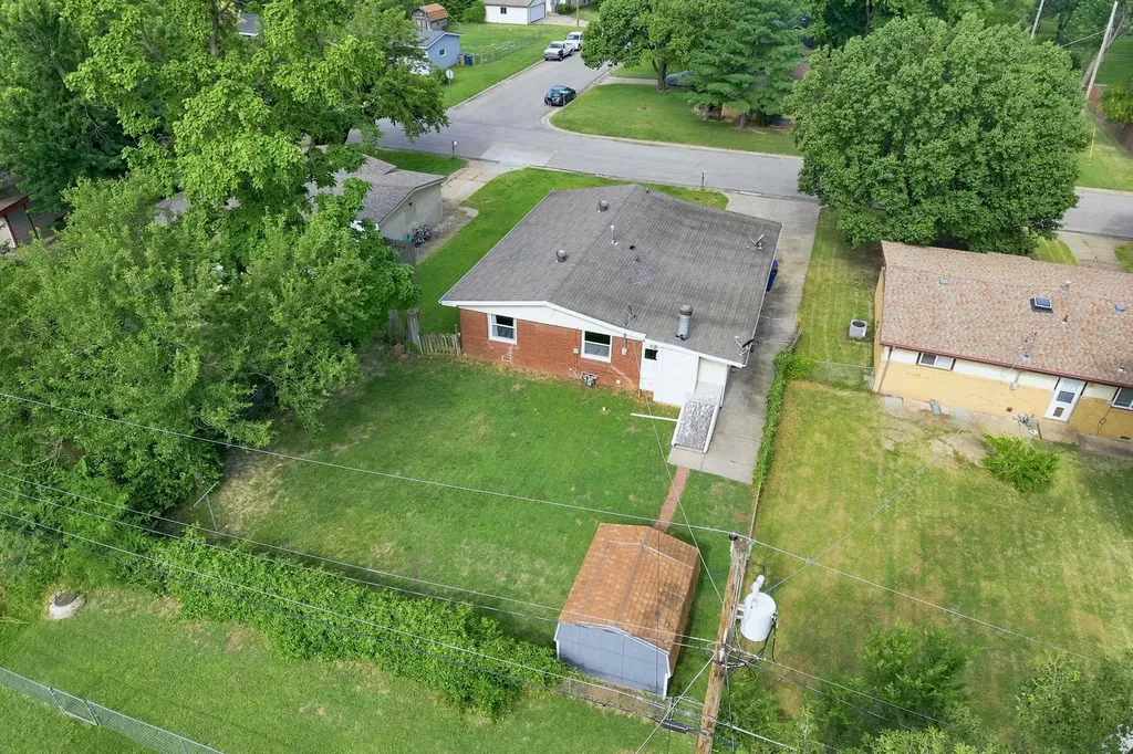 1442 N Prairie Lane Derby KS 67037
