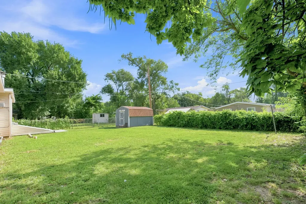 1442 N Prairie Lane Derby KS 67037