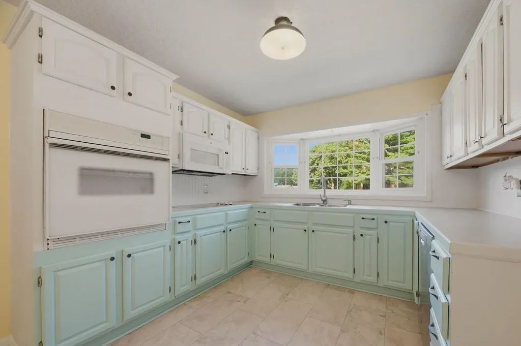 1442 N Prairie Lane Derby KS 67037