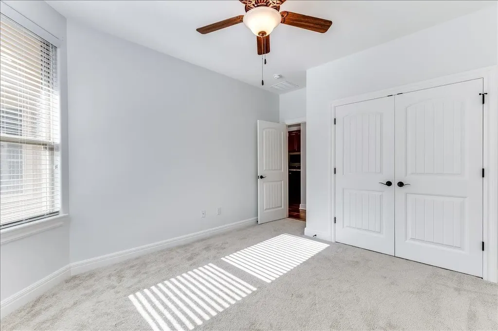1004 E Cross Creek Place Derby KS 67037