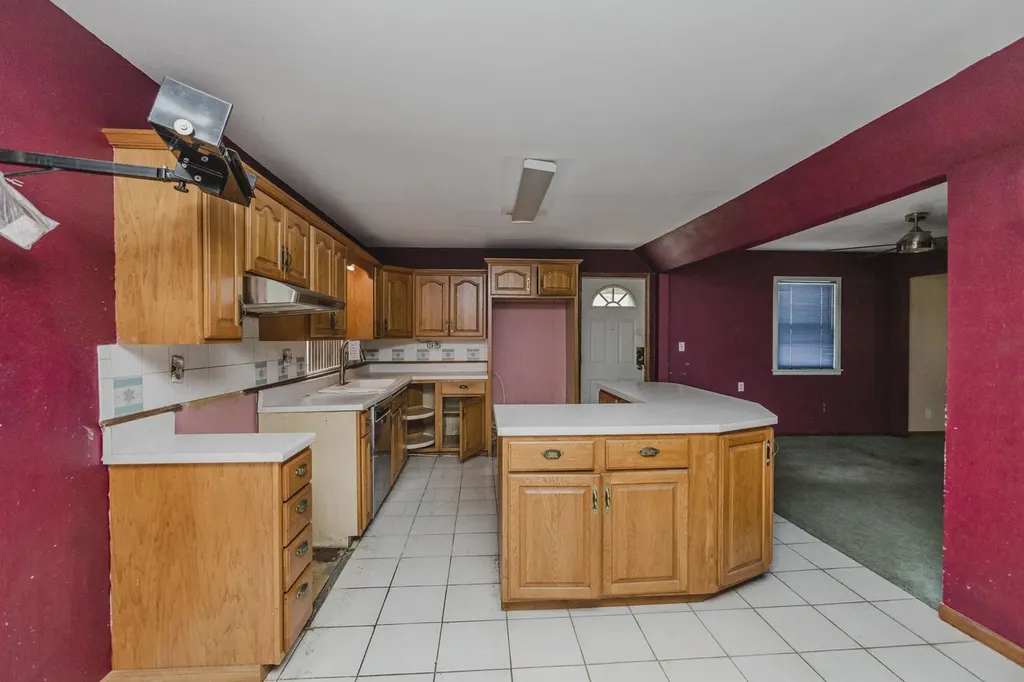 1753 E Marion Wichita KS 67216
