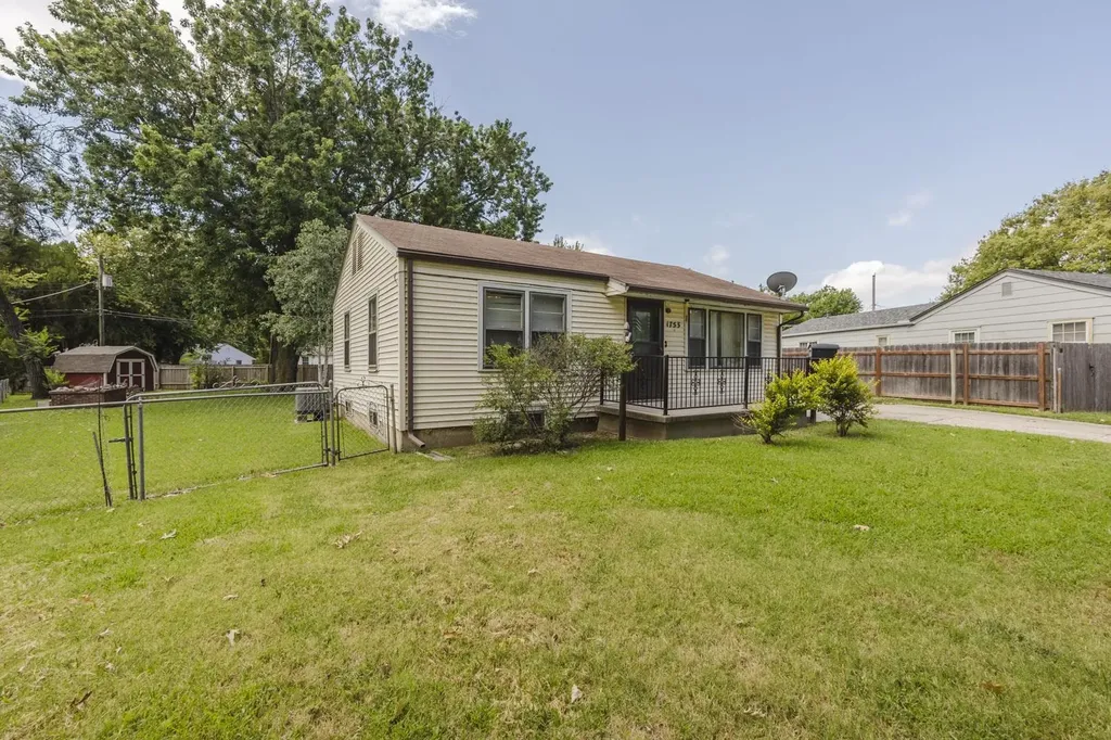 1753 E Marion Wichita KS 67216