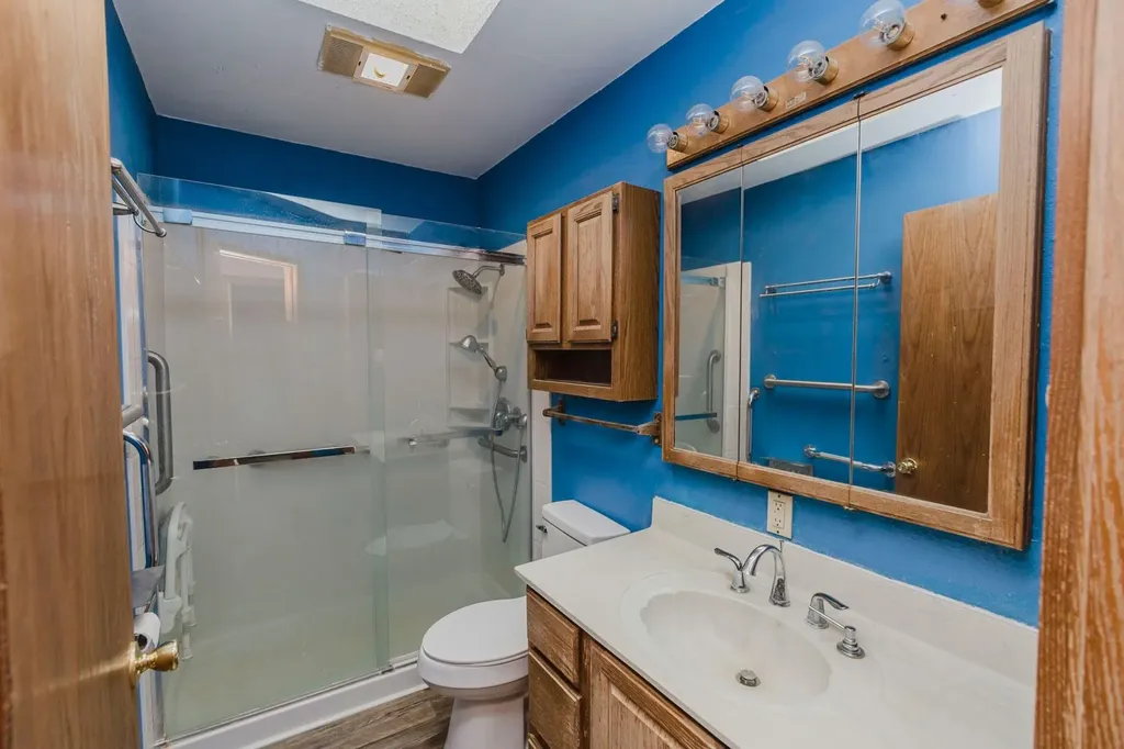 1753 E Marion Wichita KS 67216