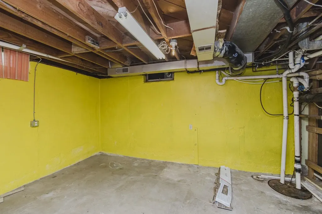1753 E Marion Wichita KS 67216