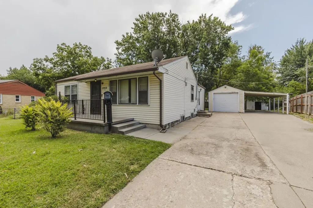 1753 E Marion Wichita KS 67216