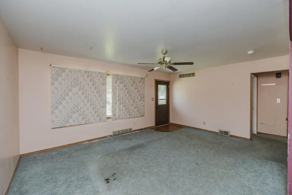 1753 E Marion Wichita KS 67216
