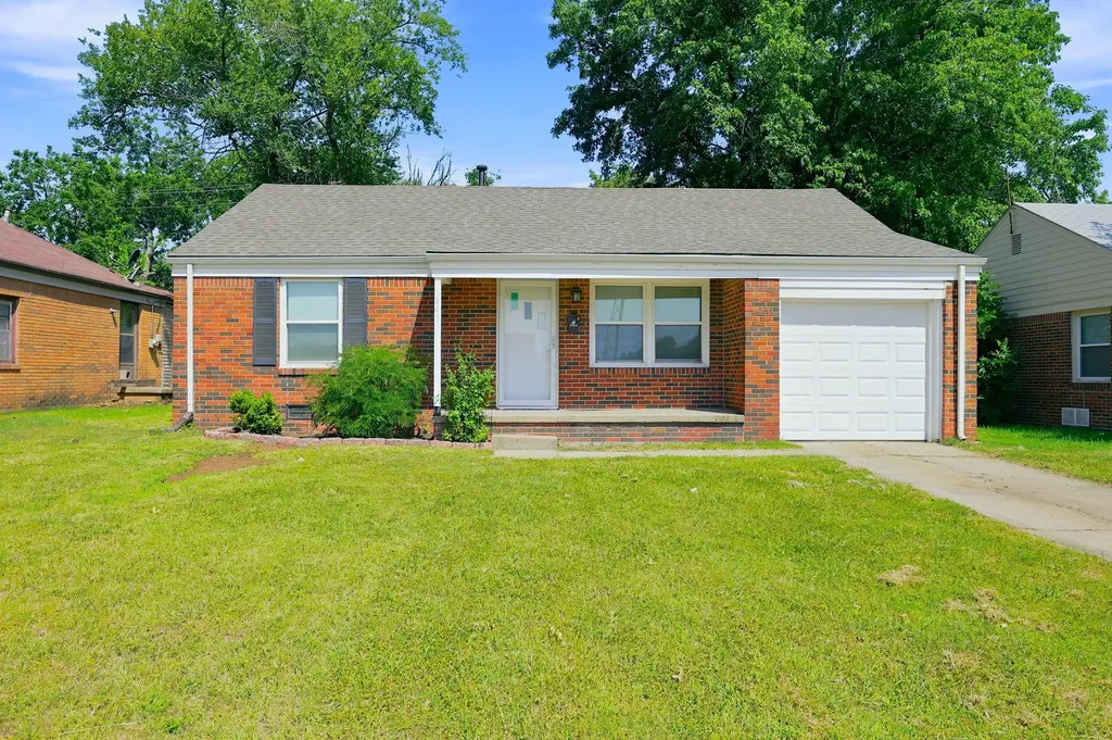 641 S Apache Drive Wichita KS 67207