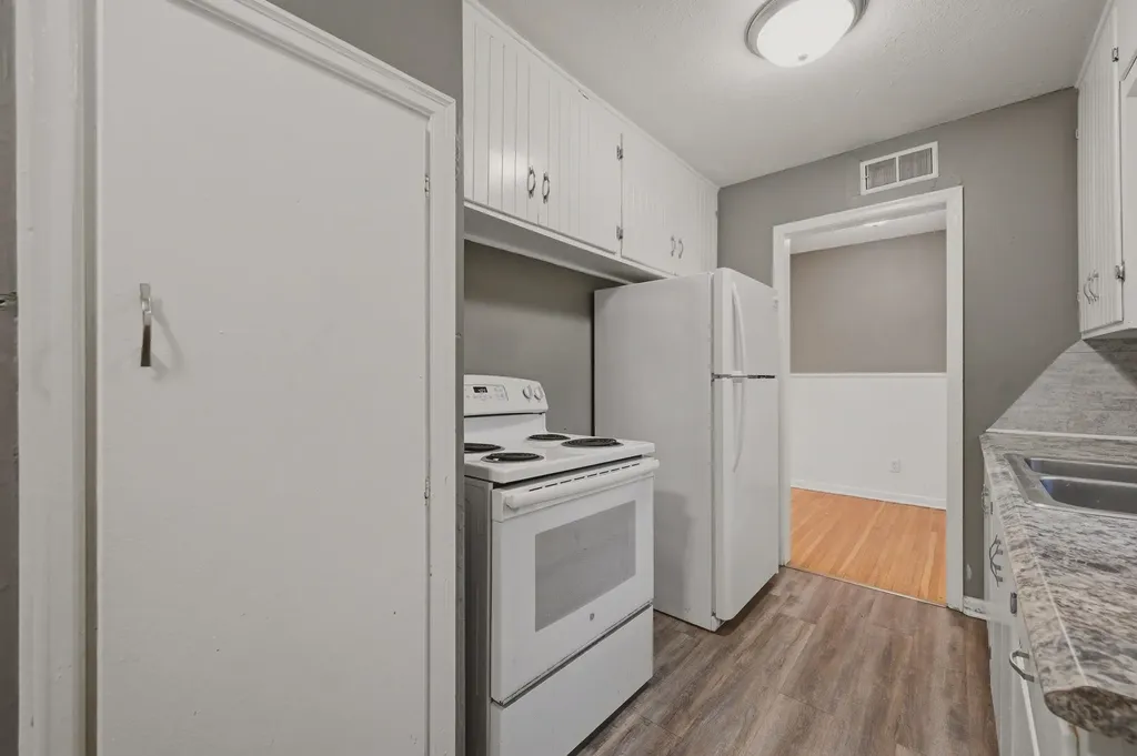 641 S Apache Drive Wichita KS 67207