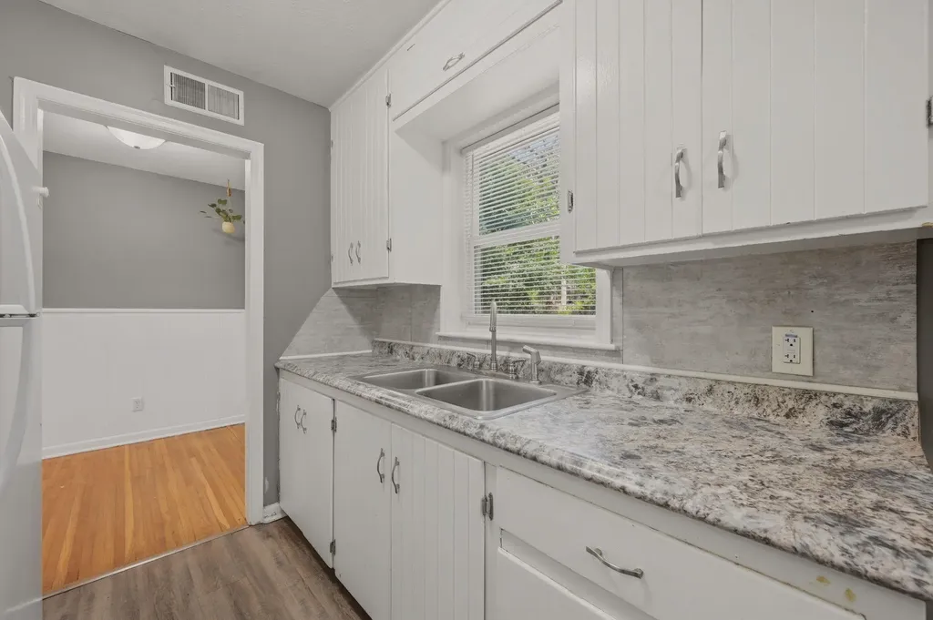 641 S Apache Drive Wichita KS 67207