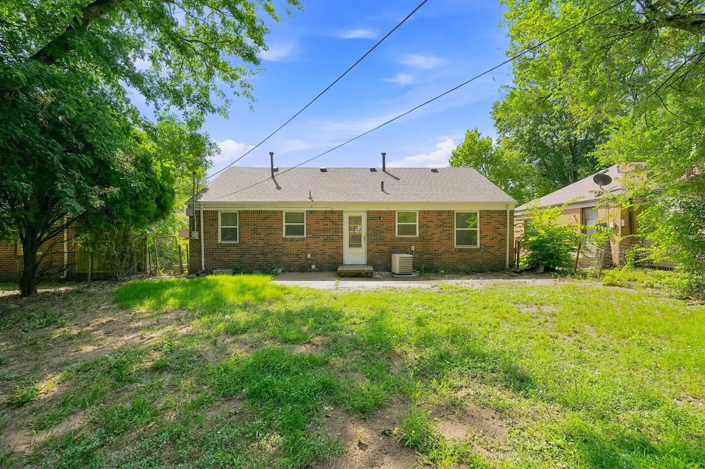 641 S Apache Drive Wichita KS 67207