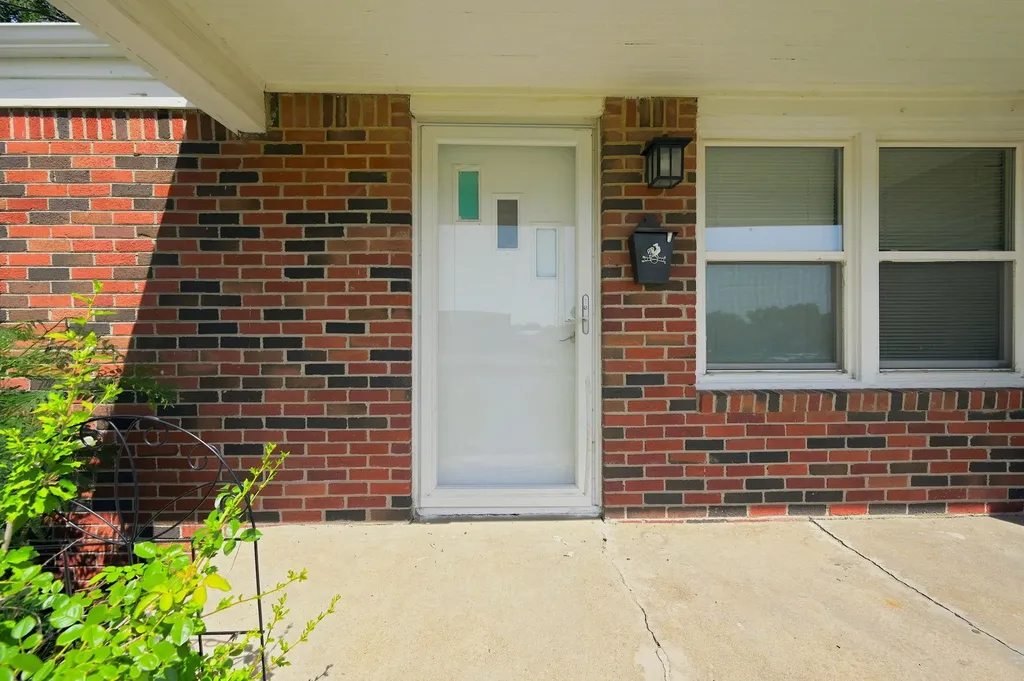641 S Apache Drive Wichita KS 67207