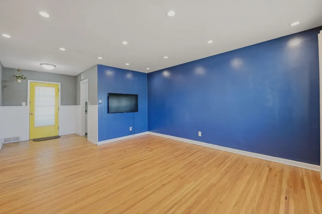 641 S Apache Drive Wichita KS 67207