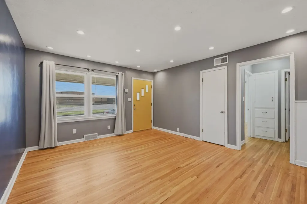 641 S Apache Drive Wichita KS 67207