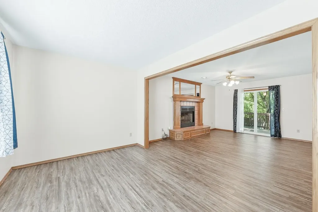 4479 N Edgemoor Court Bel Aire KS 67220