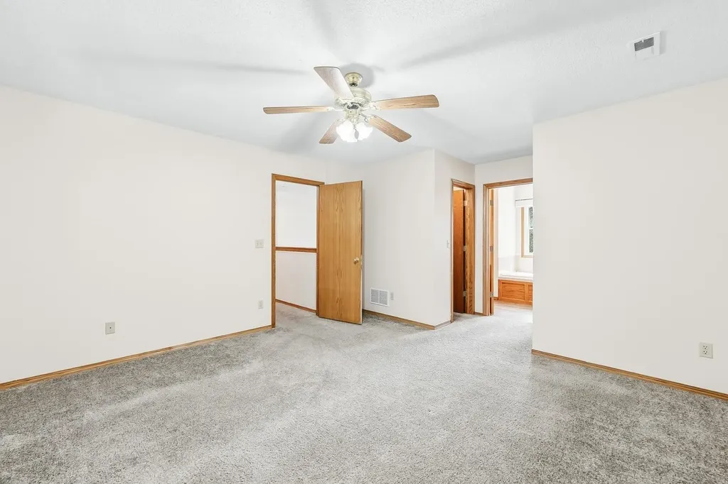 4479 N Edgemoor Court Bel Aire KS 67220